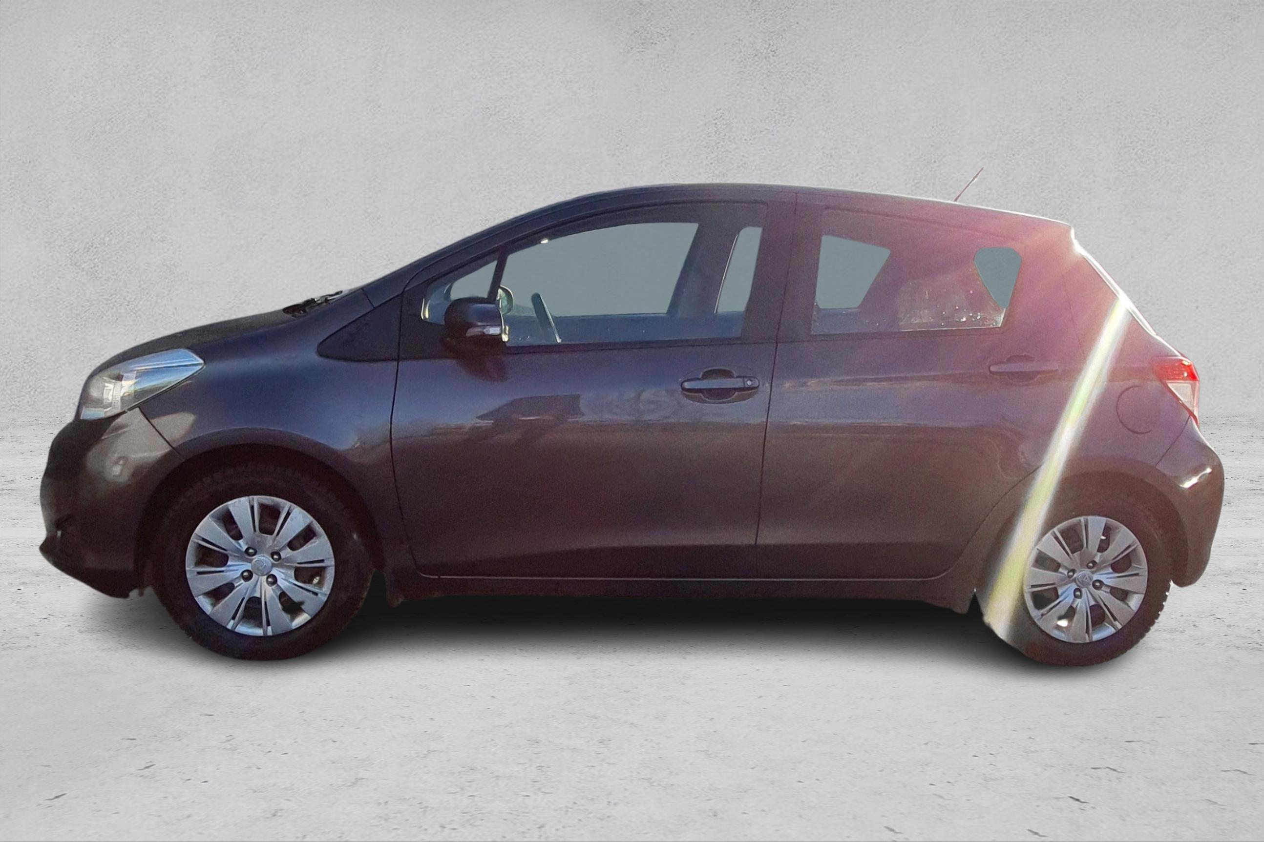 Thumnail bilde 2 av Toyota Yaris 5-dørs