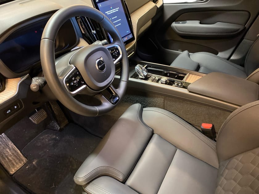 Bild 2 av Volvo XC60 T6 Plus Dark Nordic Edition