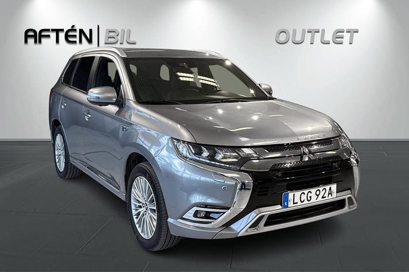 Bild 4 av Mitsubishi Outlander PHEV 2.4 AWD 224hk  Business Drag Carplay 360° Skinn