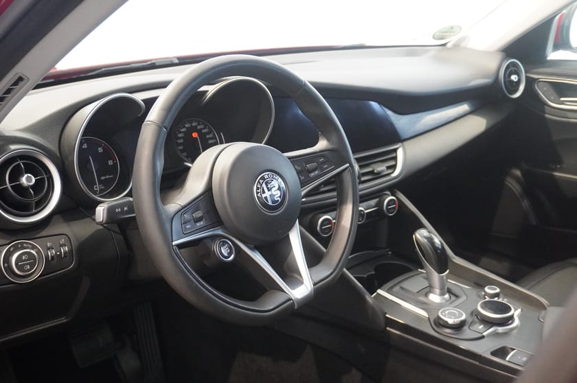 Bild 2 av Alfa Romeo Giulia 2.2 Jtd Super 180hk