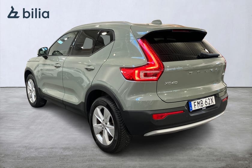 Bild 2 av Volvo XC40 B4 FWD Bensin Core SE II Parkeringssensor fram/bak Mörkt tonade rutor 5 st