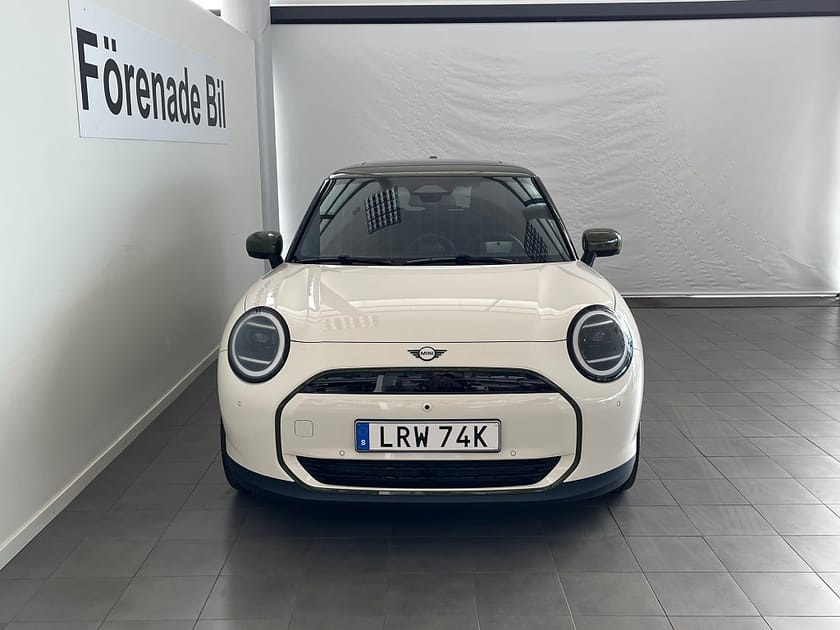 Bild 2 av MINI Cooper SE Paul Smith Edition Privatleasa från 4614 kr/mån