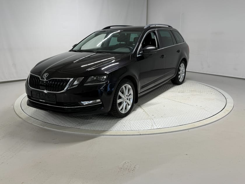 Bilde 1 av Škoda Octavia Stasjonsvogn Style 2,0 184hk 4x4 ACC/Krok/Kam/Webasto/Canton/Ny EU
