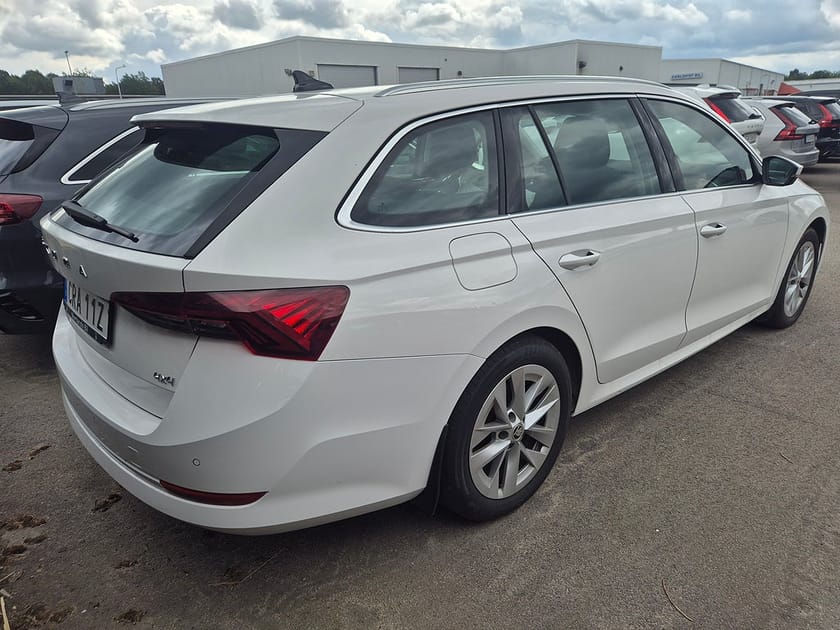 Bild 3 av Škoda Octavia Kombi Skoda COMBI AWD 150HK 4x4 Style