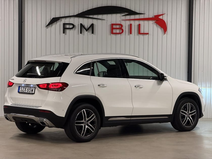 Bild 3 av Mercedes-Benz GLA 200 d En-Brukare Moms Drag Värmare Skinn Navi S&V-Hjul