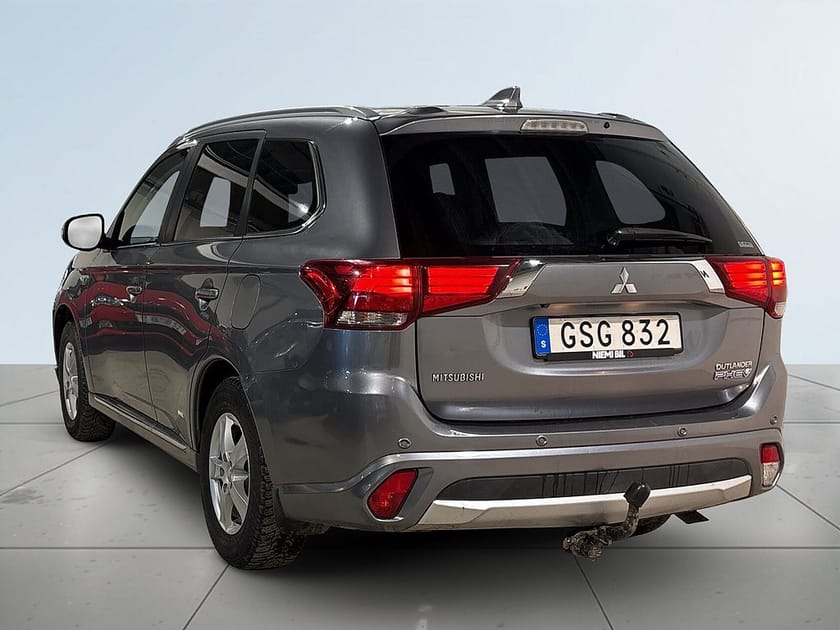 Bild 5 av Mitsubishi Outlander PHEV Business 360° Pvärm Drag Skinn Elbaklucka MoK SoV