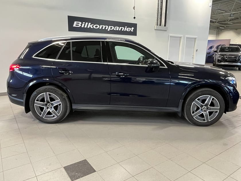 Bild 2 av Mercedes-Benz GLC 300 e 4MATIC AMG Distronic Digital-Light 360