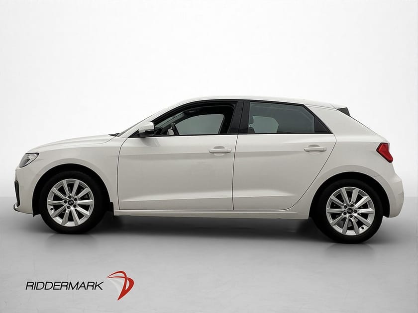 Bild 5 av Audi A1 Sportback 30 TFSI 110hk Proline Cockpit Sensorer CarPlay