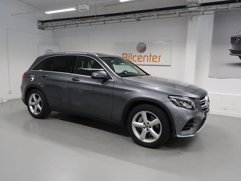 Bild 4 av Mercedes-Benz GLC 220 d 4MATIC AMG Line V-Däck ingår Drag-Kamera-Värmare-