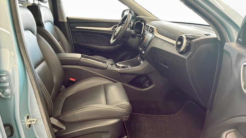 Bild 3 av MG ZS EV 45KWH LUXURY / PANORAMA / APPLE CARPLAY /