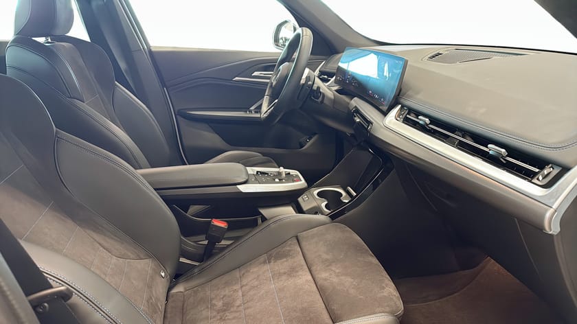 Bild 3 av BMW X1 xDrive25e t M-Sport Adaptiv Farth Komfortöppning Dragkrok