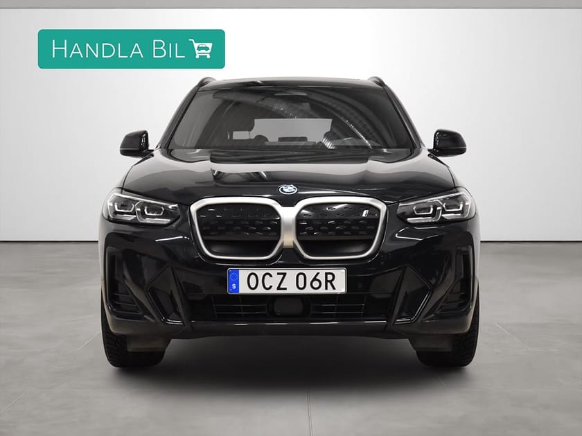 Bild 3 av BMW iX3 M Sport Fjädring Ambient Cockpit Drag Moms