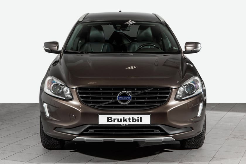Bilde 4 av Volvo XC60 D4 Summum/Krok/Tek.pk PRO/VOC/Nøkkelløs/R.kam/Navi++