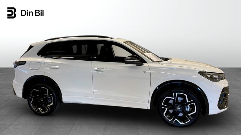 Bild 2 av Volkswagen Tiguan R-LINE TDI 4M- Fyrhjulsdrivet med sportig design!
