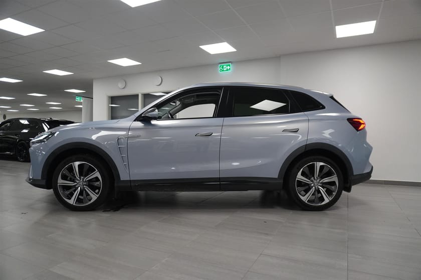 Bild 5 av MG Marvel R Performance Panorama Bose Högtalar System