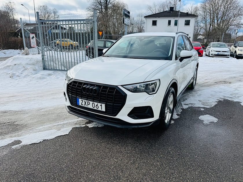 Bild 2 av Audi Q3 35 TFSI 150HK S-TRONIC ADVANCED / DRAG / VÄRMARE