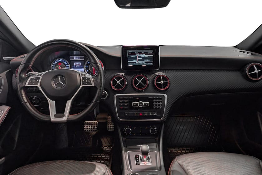 Bilde 4 av Mercedes-Benz A 45 AMG 4MATIC 4M aut. 360hk/Exclusive/Nattpakke/R.Kam/ILS