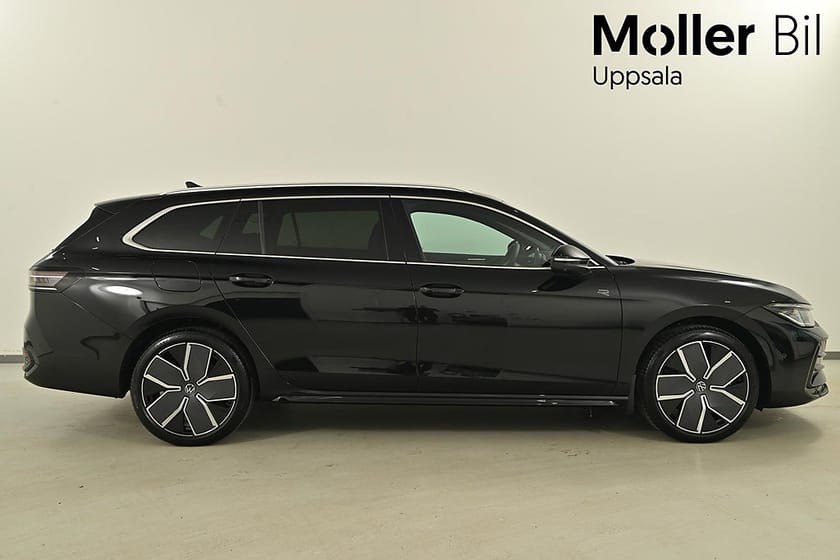 Bild 3 av Volkswagen Passat Variant eHybrid R-Line SWE Edition 272 hk DSG6