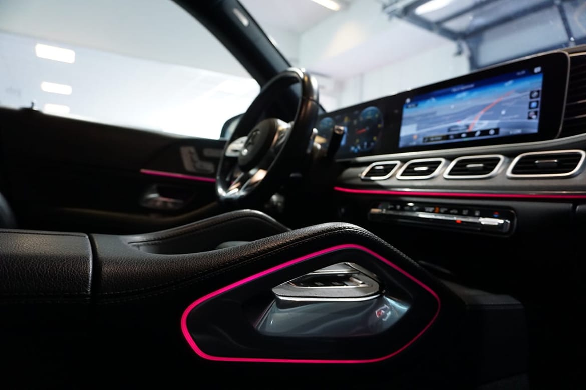 Mercedes-Benz GLE 2019 - miniatyr 20