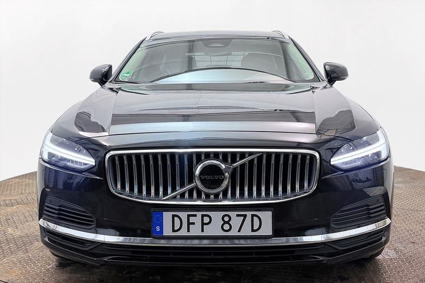 Bild 3 av Volvo V90 Recharge T6 AWD Momentum Drag Navi Kamera Värmare 350hk
