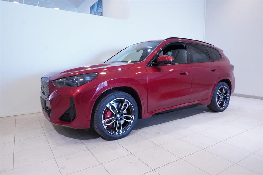 Bild 4 av BMW iX1 xDrive30 M Sport Pro Business Ed Drag DA Backkamera