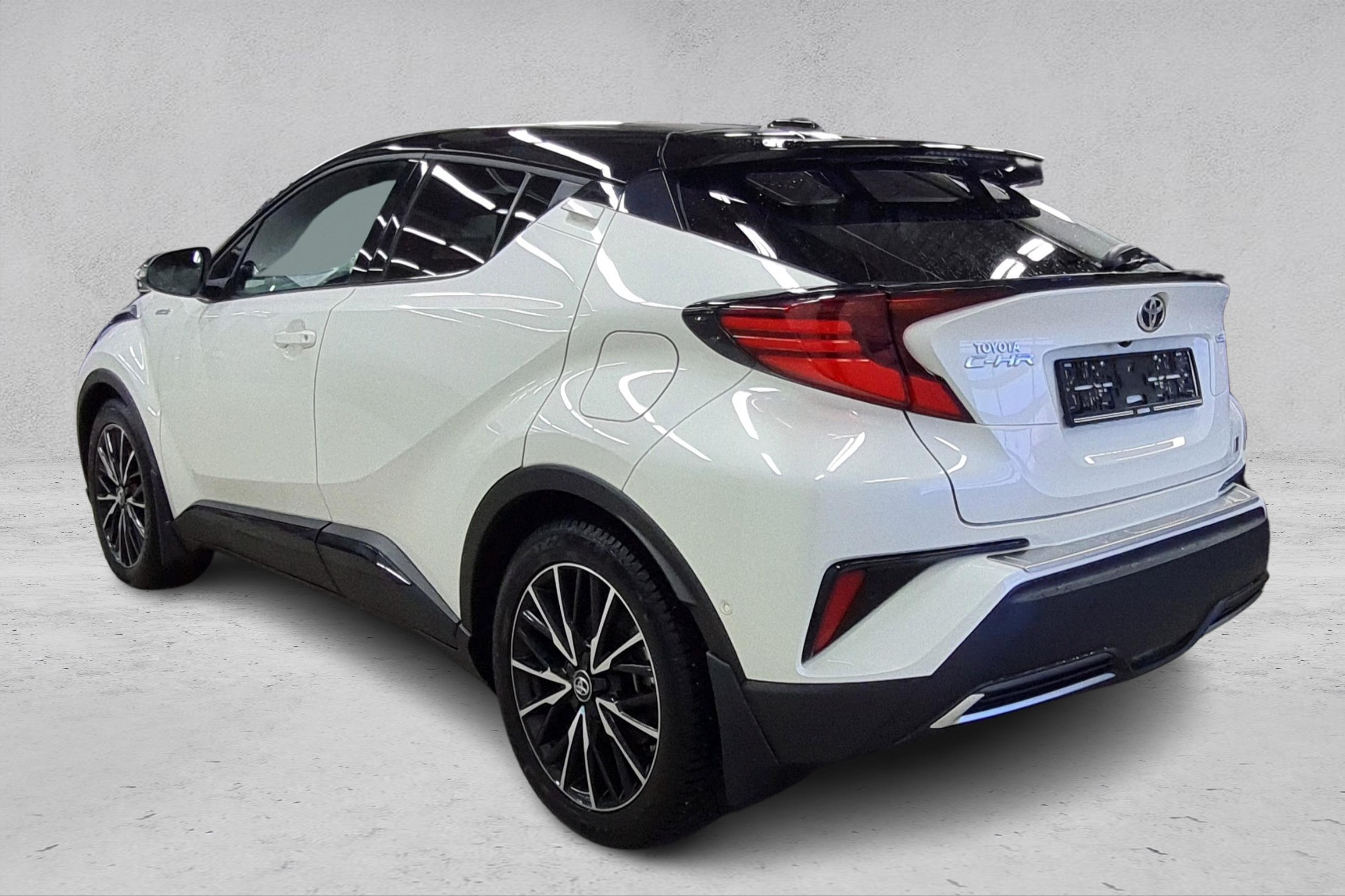 Thumnail bilde 2 av Toyota C-HR Hybrid