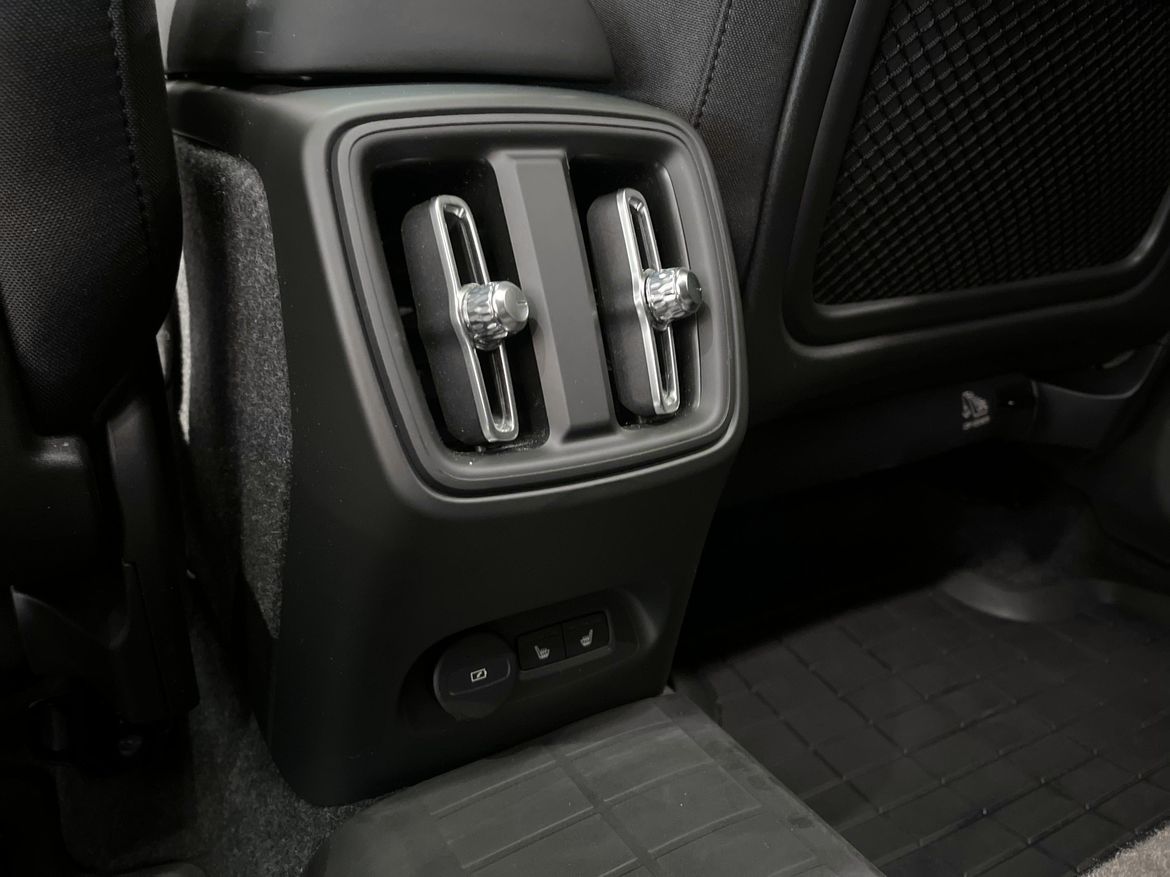 Volvo C40 2023 - miniatyr 10