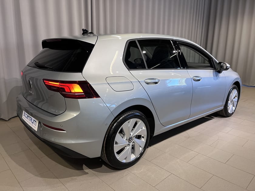 Bild 5 av Volkswagen Golf LIFE EDITION 1,5 eTSI 150Hk DSG, Drag