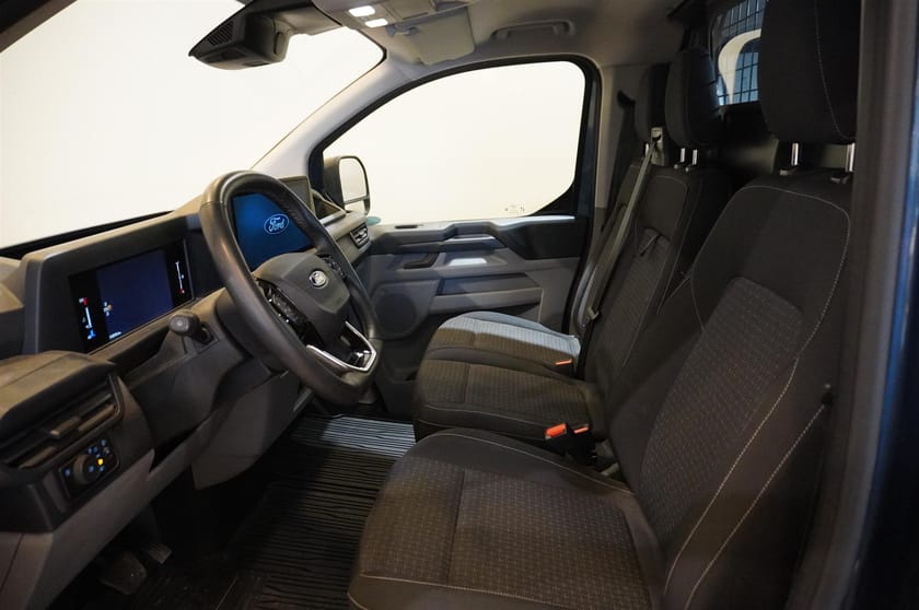 Bild 4 av Ford Transit Custom 320 Plug-in Hybrid Skåp, Trend, 320s Swb 2.5l Phev, Dragkrok, Carplay, LED