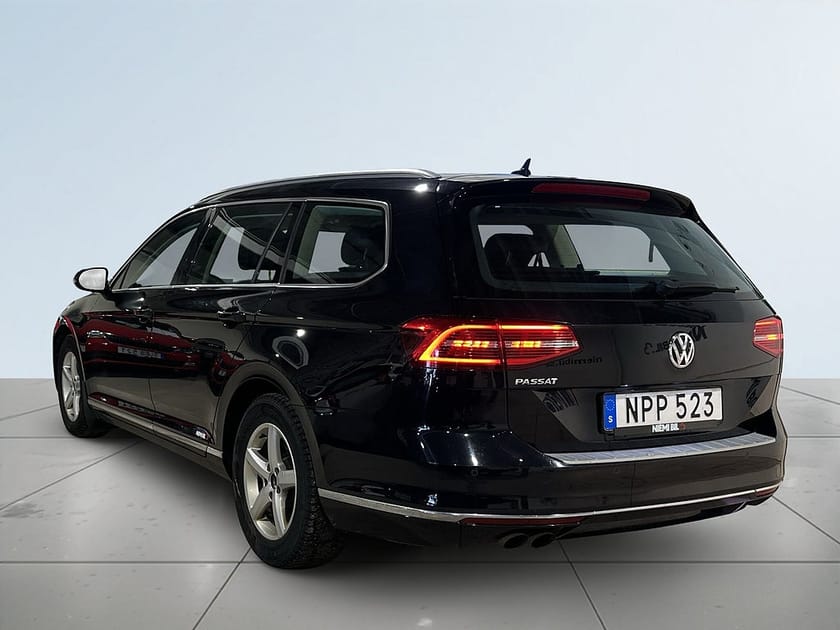 Bild 5 av Volkswagen Passat Sportscombi 2.0 TDI AWD GT Drag Dvärm Kamera GPS SoV