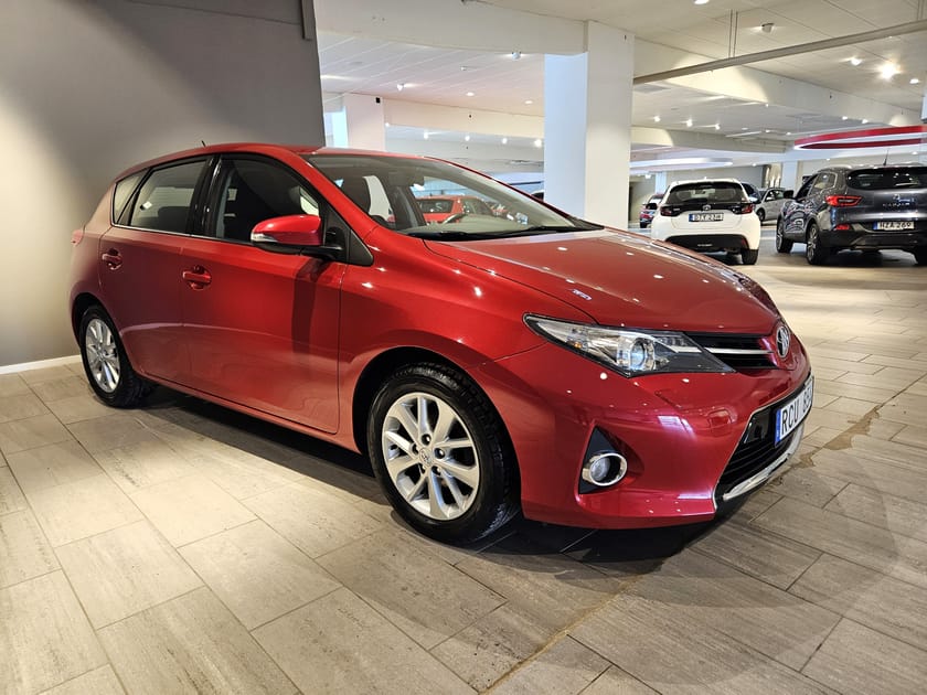 Bild 4 av Toyota Auris 1.6 132hk | V-hjul Backkamera Motorvärmare