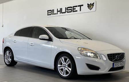 Volvo S60 D4 AUTO VÄRMARE DRAG SKINN XENON *KAMPANJRÄNTA*