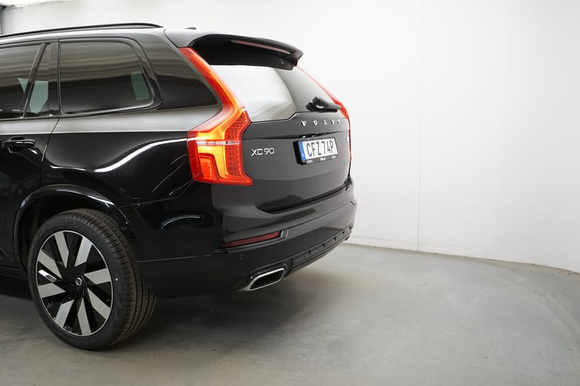 Bild 3 av Volvo XC90 7 Säten Recharge T8 R-Design 7-säten, Dragkrok, HarmanKardon PremiumSound