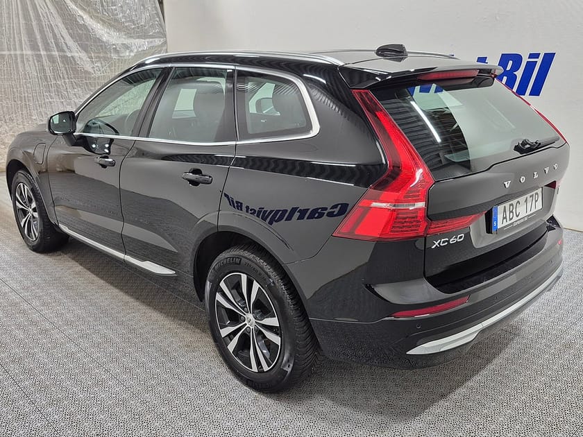 Bild 3 av Volvo XC60 T6 Recharge Core Bright plug in AWD 350HK 4x4 Panorama