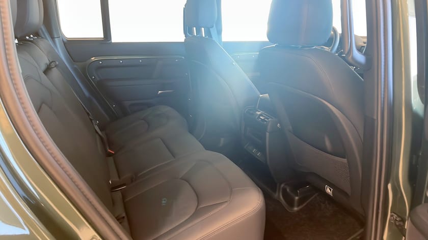 Bild 5 av Land Rover Defender P300e PHEV Dynamic SE "DEMO"