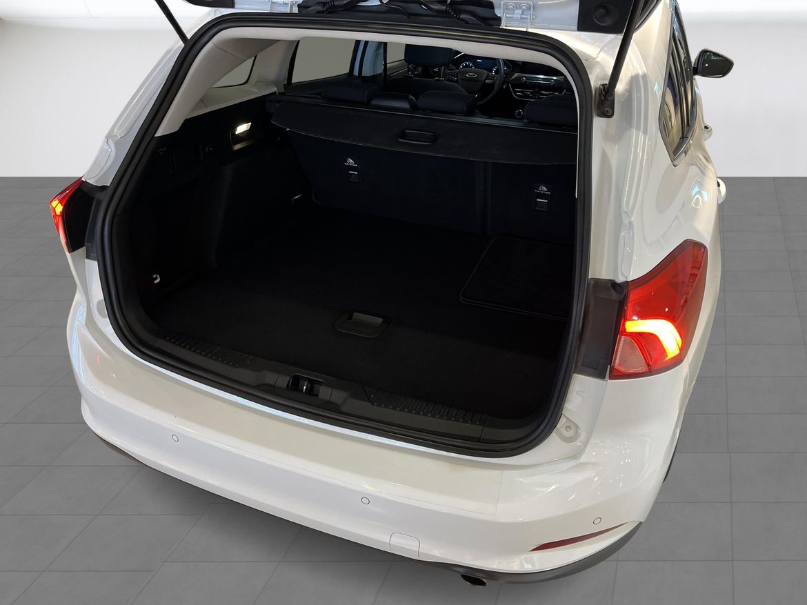 Ford Focus 2019 - miniatyr 10