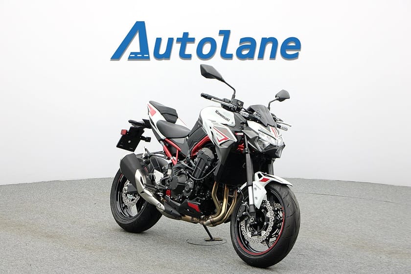 Bild 1 av Kawasaki Z900 *RESERVERAD*