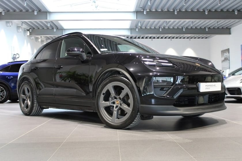 Bild 1 av Porsche Macan 4 Electric Moms