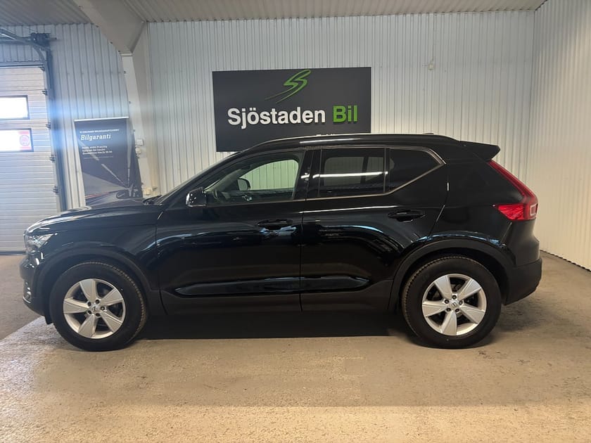 Bild 2 av Volvo XC40 T3 156hk Momentum Värmare Drag Bluetooth