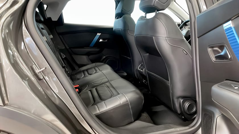 Bild 5 av Citroën ë-C4 136Hk, 2021, Head-Up, 360°, Navi, Panorama