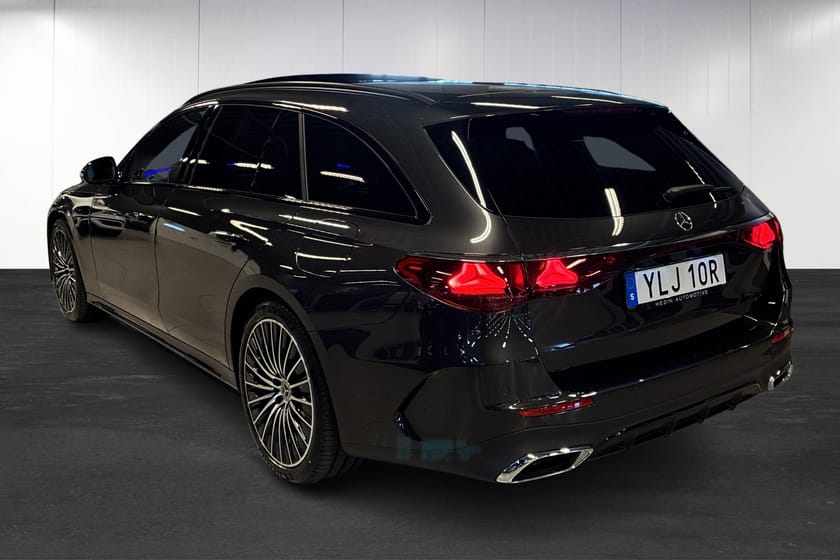 Bild 4 av Mercedes-Benz E 300 d e 4MATIC T DE 4M  | AMG | Advanced Edition | Pano | Burmester | Night