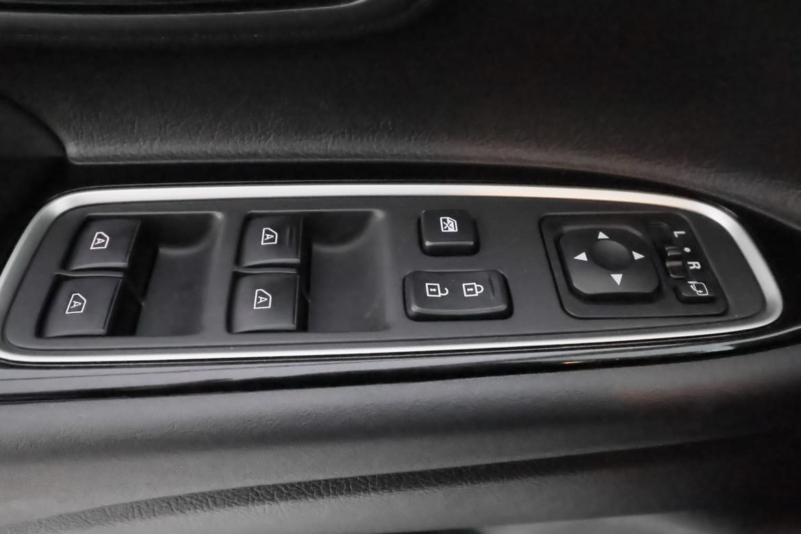 Mitsubishi Outlander 2020 - miniatyr 18