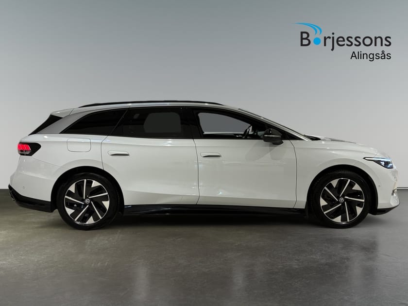 Bild 2 av Volkswagen ID.7 Pro Tourer 286hk Drag/360°/El-Stolar/HuD