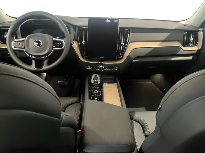 Bild 5 av Volvo XC60 T6 Plus Dark Nordic Edition
