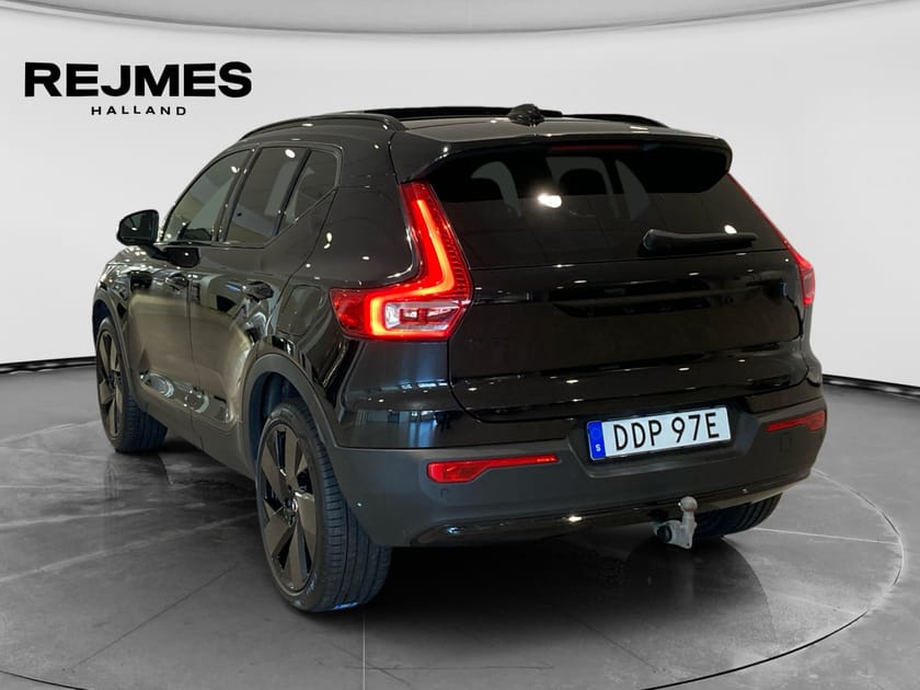 Bild 2 av Volvo EX40 Single Motor Extended Range M R Ultra Black Edt