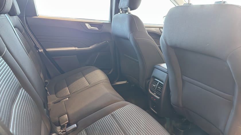 Bild 5 av Ford Kuga Plug-In Hybrid Titanium 2.5 225HK Vinterpaket Carplay