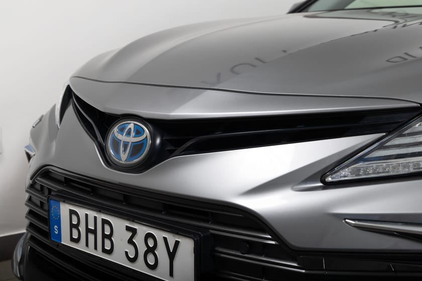Bild 3 av Toyota Camry Hybrid CVT 218hk Bkamera/Navi/Läder/Elstolar