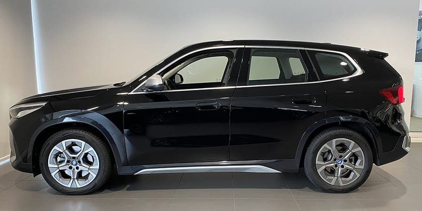 Bild 2 av BMW iX1 xDrive30 xLine 4,95% ränta Backkamera Aut Baklucka