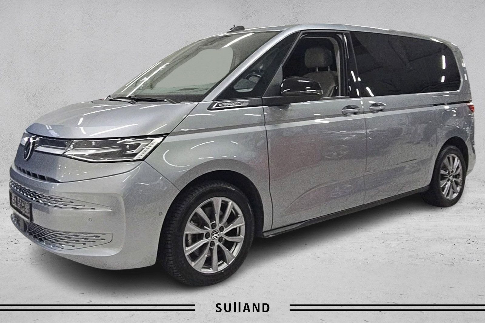 Thumnail bilde 1 av Volkswagen Multivan eHybrid