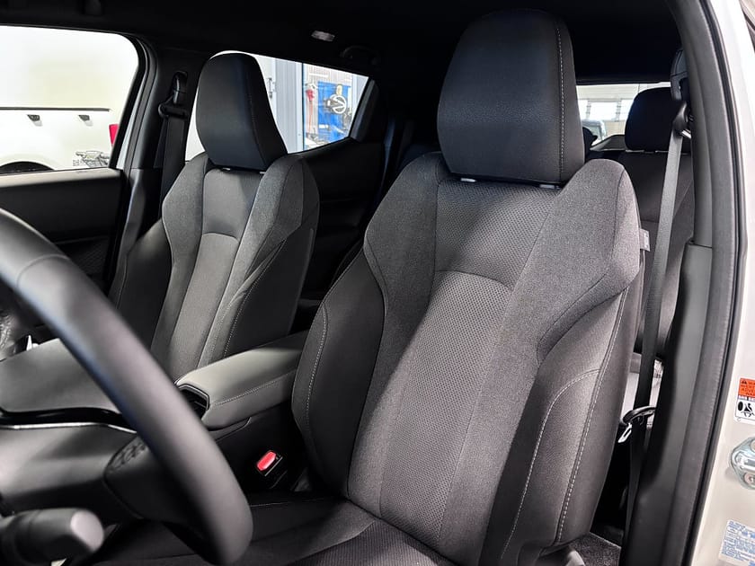 Bild 4 av Suzuki e Vitara e-Vitara e-Vitara 61kWh Select Rattvärme Nav Backkamera
